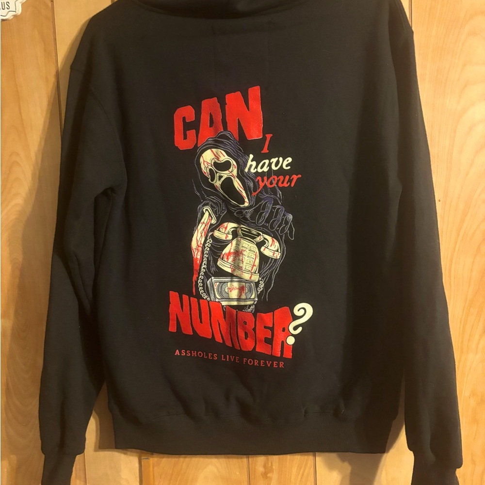 NWOT ghostface hoodie. size small.